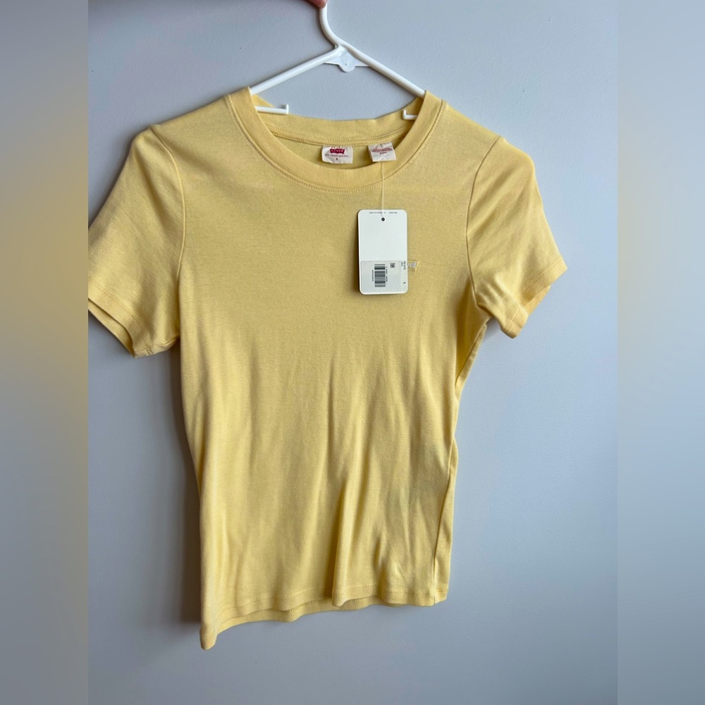 Small Yellow Levi’s shirt New with tags